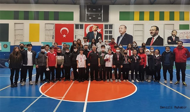 Denizli’de dart turnuvası düzenlendi