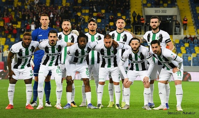 Denizlispor son dakikalarda yediği golle yıkıldı