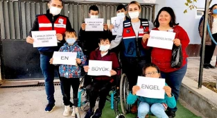 Jandarmadan özel çocuklara özel ilgi