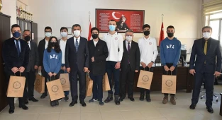 Liseli Öğrenciler Termal Bebek Bezi Patenti Aldı