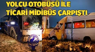 Yolcu otobüsü ile ticari midibüs çarpıştı