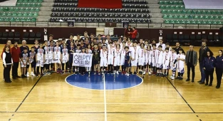 BASKETBOLUN YILDIZLARINDA ŞAMPİYONLAR BELLİ OLDU