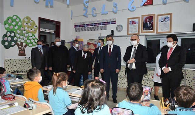 Denizli’de 188 bin öğrenci karne heyecanı yaşadı