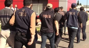 FETÖ operasyonunda 5 şüpheli tutuklandı