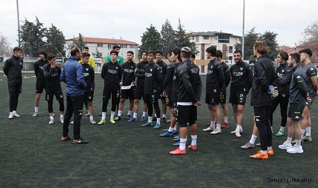 Genç Horozlar, Manisa'ya bileniyor