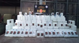 Kaçakçılar emellerine ulaşamadan yakalandı