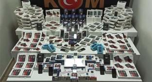 Telefon kaçakçısı 5 şüpheli yakalandı