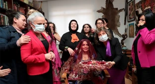Gençlerin kına gecesi Sevgi Eli ve Kadın Meclisi’nden