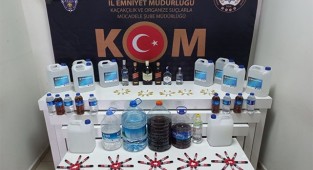 Kaçak ürün getiren şüpheliler polis tarafından yakalandı