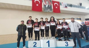PAMUKKALE BELEDİYESPORLU DARTÇILAR FİNAL VİZESİNİ ALDI