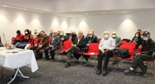 Şairler kış gününde baharı yaşattı