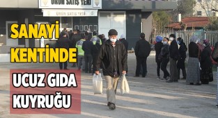 Sanayi kentinde ucuz gıda kuyruğu