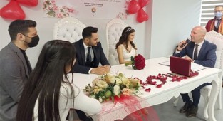 Sarayköy Belediyesi’nden 14 Şubat çiftlerine jest