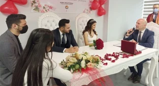 Sarayköy Belediyesi’nden 14 Şubat çiftlerine jest