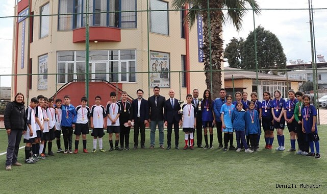Sarayköy’ün “Mahallede Maç Var” birincileri belli oldu