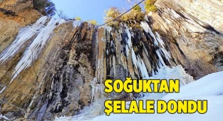 Su Uçan şelalesi dondu