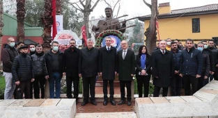 Büyük usta Özay Gönlüm unutulmadı