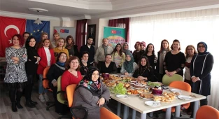 DEKAD 8 Mart Dünya Kadınlar Günü'nü Koruyucu Ailelerle birlikte kutladı.