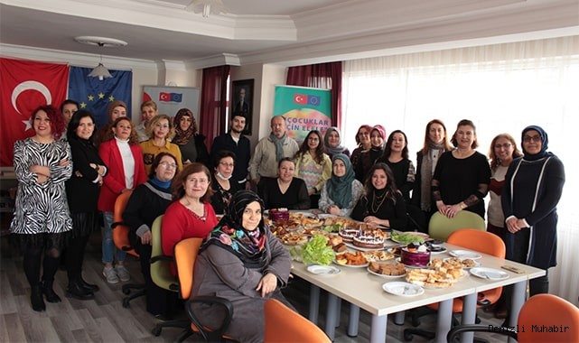 DEKAD 8 Mart Dünya Kadınlar Günü'nü Koruyucu Ailelerle birlikte kutladı.
