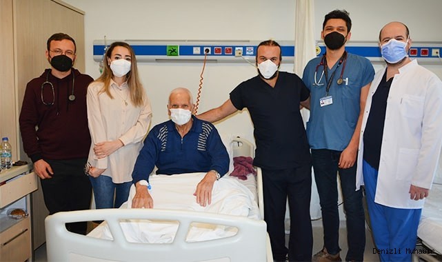 Denizli’de 2 hastaya tıpa metoduyla apendiks kapama işlemi uygulandı