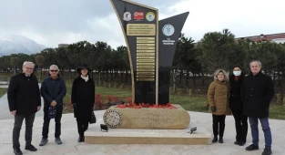 Denizli’de sağlık şehitleri anıldı