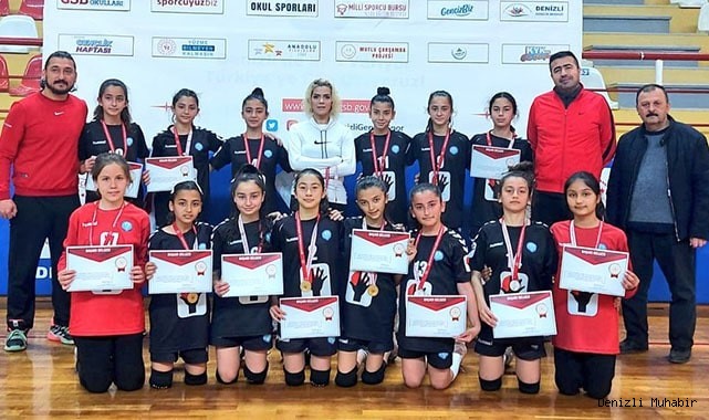 HENTBOLDA YARI FİNALİSTLER BELLİ OLDU