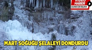 Mart soğuğu şelaleyi dondurdu