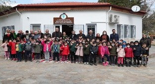 Miniklerden Yaşlılara Saygı Haftası’nda anlamlı ziyaret