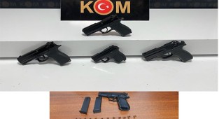 Silah kaçakçıları operasyonla yakalandı