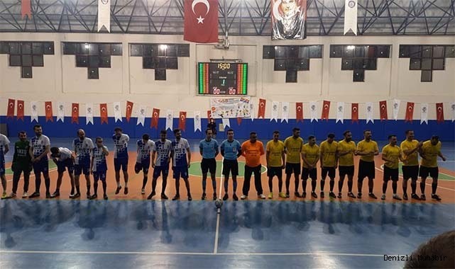 Tavas’ta futsal turnuvasında kupayı Akyarspor kazandı