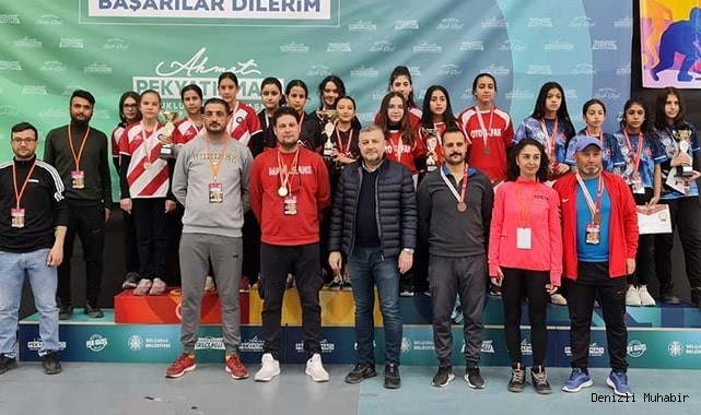 TÜRKİYE ŞAMPİYONASINA DAMGA VURDU