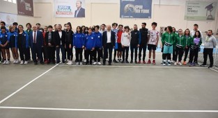 Anadolu Yıldızlar Ligi Tenis Grup müsabakaları başladı