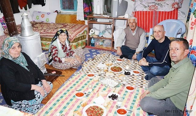 Başkan Özbaş, orucunu antik kentte yaşayan Gülizar teyze ile açtı