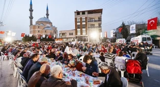 Başkan Zolan: “Birlikte iftar yapmayı özlemişiz”