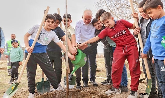 Büyükşehir’den geleceğe nefes olacak fidanlar