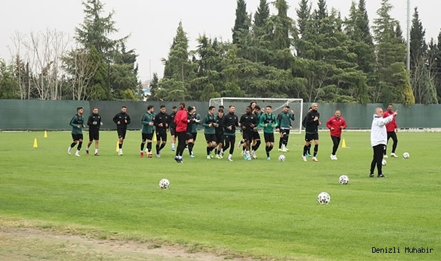 Denizlispor, Tuzlaspor’a bileniyor