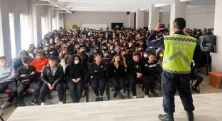 Jandarmadan öğrencilere güvenli motosiklet sürüş eğitimi