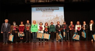 KÖY ENSTİTÜLERİNİ’NİN KURULUŞUNUN 82. YILI ETKİNLİĞİNE YOĞUN İLGİ