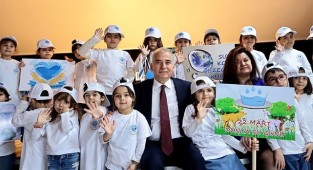 “Minik Minik Ellerim, Susuz Büyümez Düşlerim”