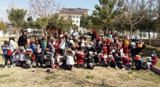 Minik öğrenciler sürdürebilir dünya için etkinliklere katılıyor