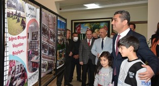 Okuyan Denizli ve Kütüphaneleriyle Yaşayan Okullar Projeleri Afişleri Sergisi Açıldı