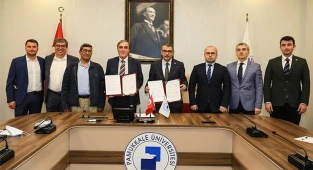 PAÜ öğrencilerine staj imkanı sağlayan imza