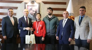 Sarayköy ata sporunda, Türkiye şampiyonu çıkardı