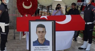 Şehit polis, gözyaşları içerisinde uğurlandı