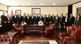 Turizmcilerden Başkan Osman Zolan’a ziyaret