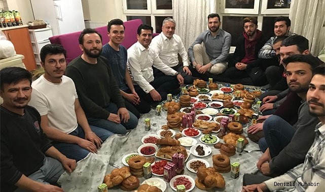 Yücel Güngör, PAÜ’lü öğrencilerle sahurda buluştu