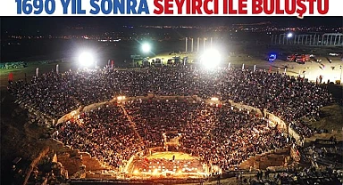 Batı Tiyatrosu 1690 yıl sonra seyircisiyle buluştu