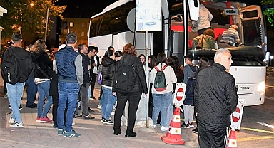 Buldan Belediyesi, lise öğrencilerini Çanakkale'ye gönderdi