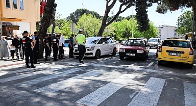 Buldan’da Karayolu Trafik Güvenliği Haftası sürücüler bilgilendirildi