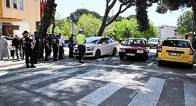 Buldan’da Karayolu Trafik Güvenliği Haftası sürücüler bilgilendirildi
